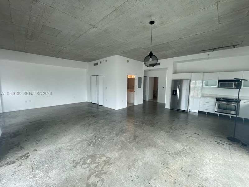 133 NE 2 AVE # 1813, Miami FL 33132