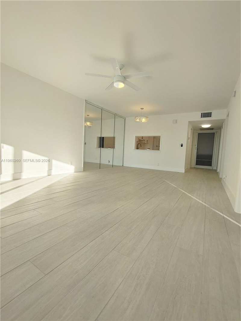 215 SE 3rd Ave # 307C, Hallandale Beach FL 33009