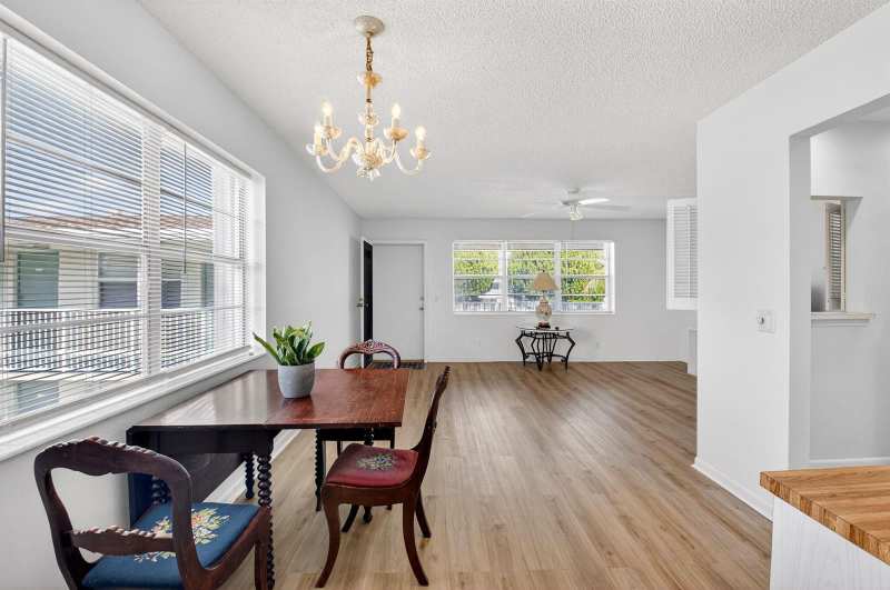 480 Horizon W # 205, Boynton Beach FL 33435