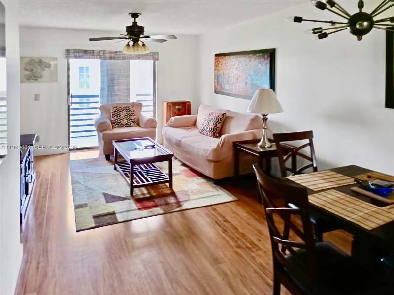 10402 Sunrise Lakes Blvd # 201, Sunrise FL 33322