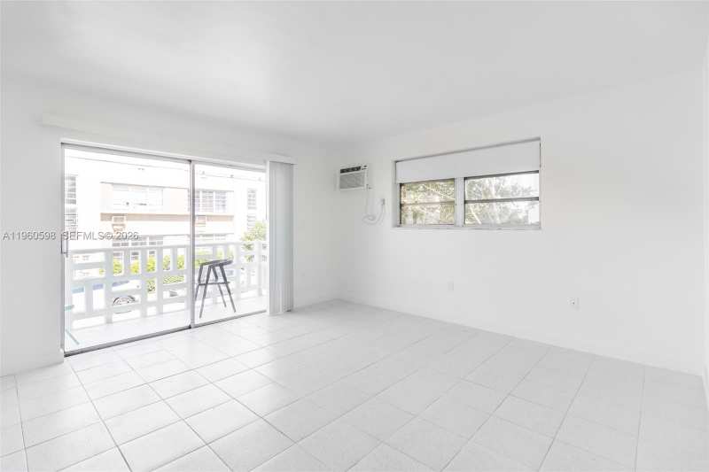 710 11th St # 5, Miami Beach FL 33139
