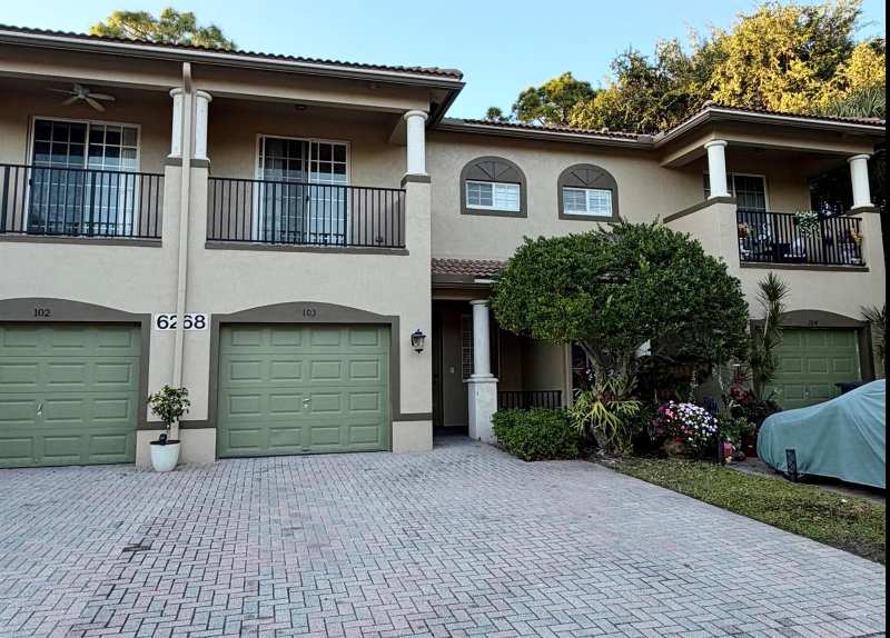 6268 S Military Trail # 103, Lake Worth FL 33463