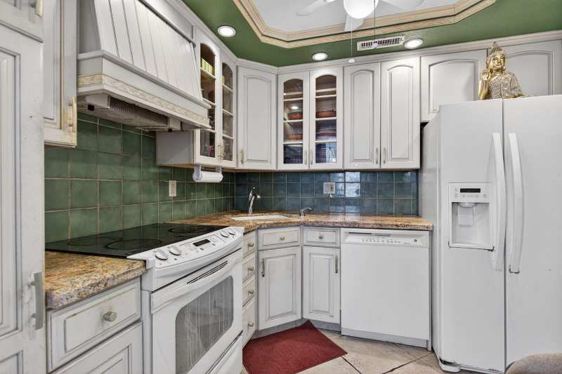 301 N Ocean Boulevard # 1006, Pompano Beach FL 33062