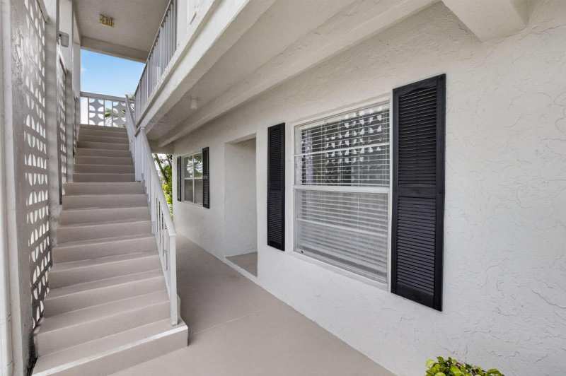 2401 Del Aire Boulevard # 101, Delray Beach FL 33445