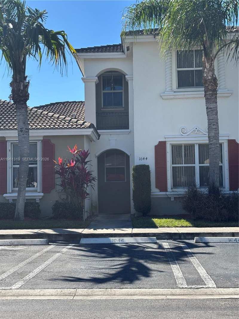 1044 NE 42nd Ter, Homestead FL 33033