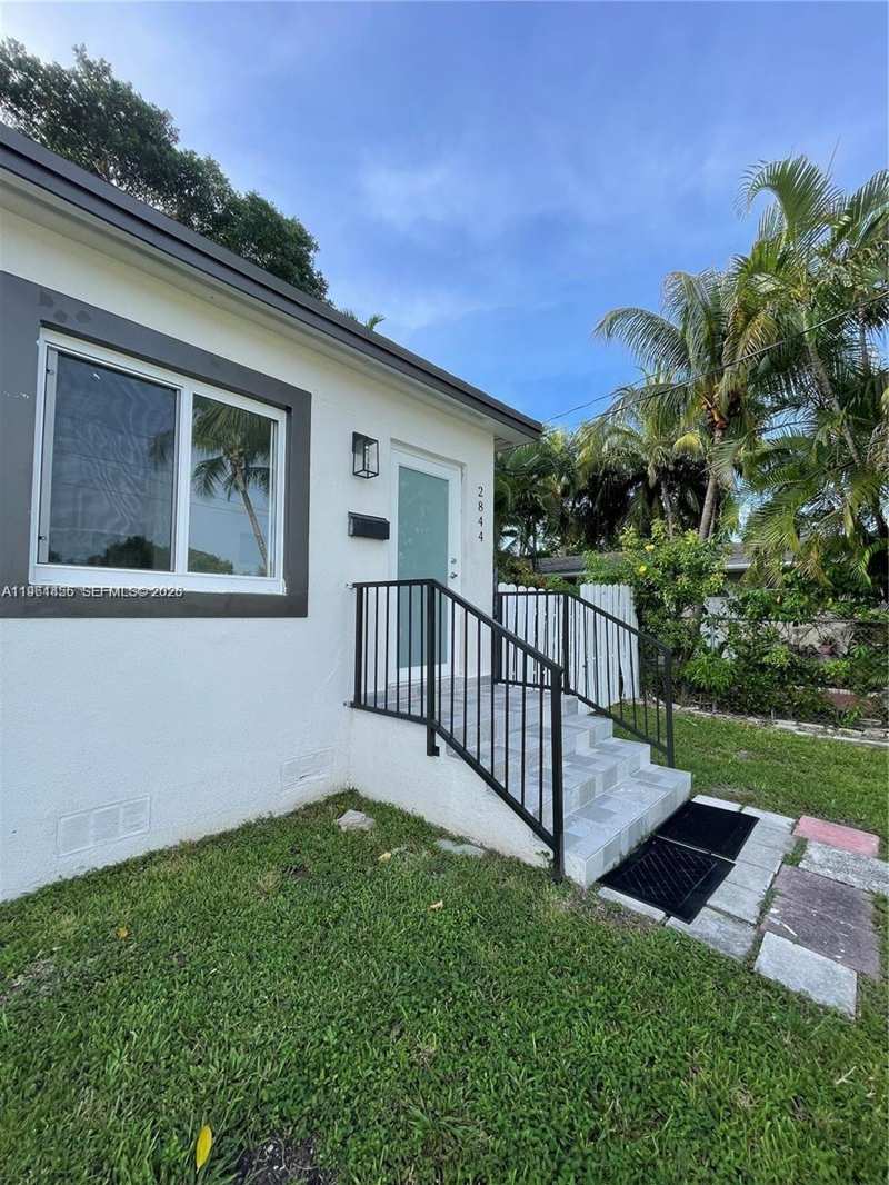 2854 SW 37th Ave # 2854, Miami FL 33133