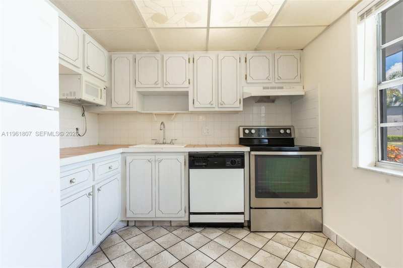 7877 Golf Cir Dr # 108, Margate FL 33063