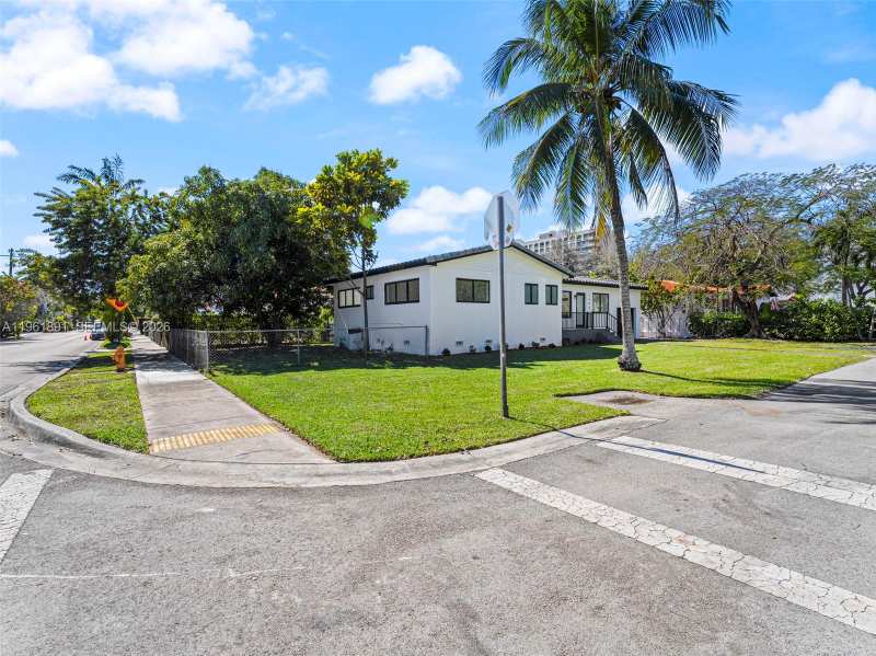 2500 SW 23rd Ter, Miami FL 33145