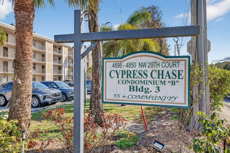 4850 NW 29 Court # 327, Lauderdale Lakes FL 33313