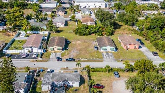 5701 SW 27th St, West Park FL 33023