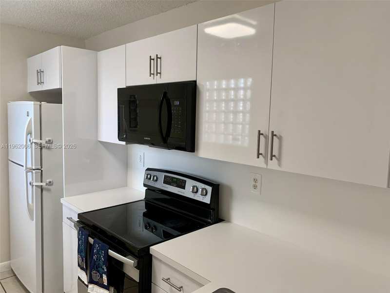 15701 SW 137th Ave # 204, Miami FL 33177