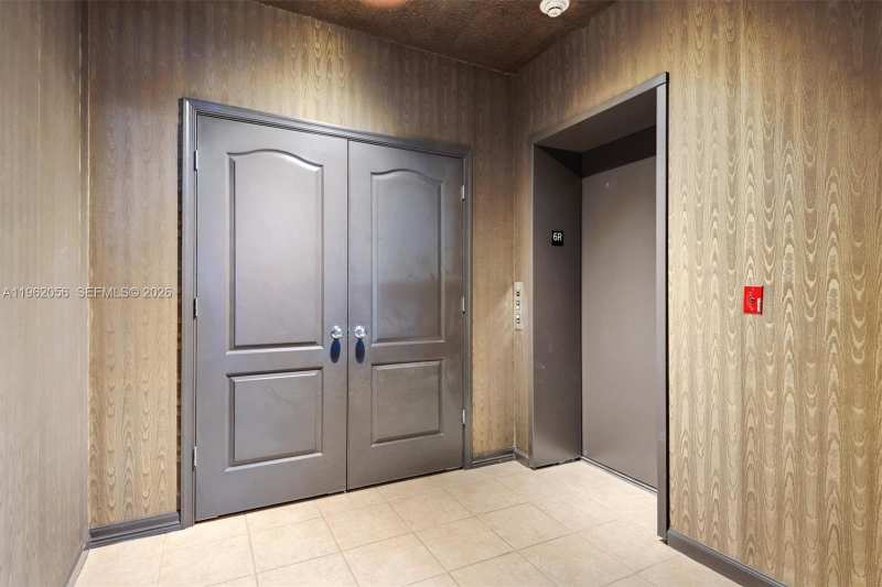 6051 N Ocean Dr # 602, Hollywood FL 33019