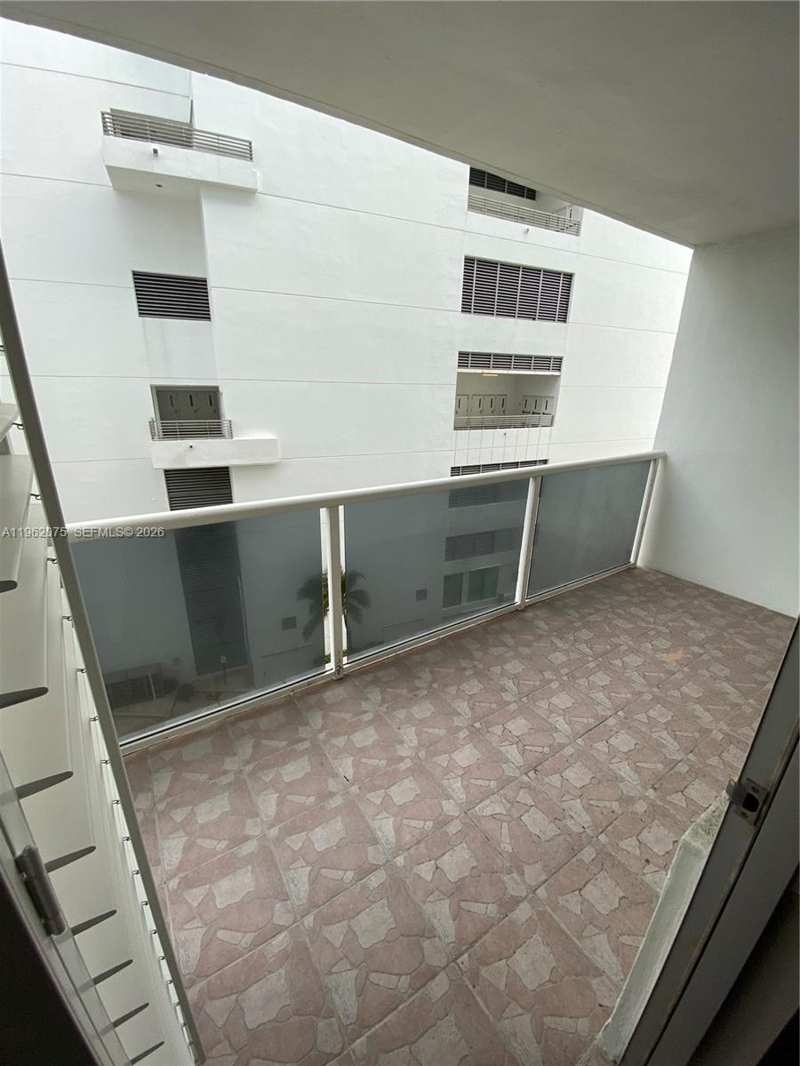 3725 S Ocean Dr # 607, Hollywood FL 33019