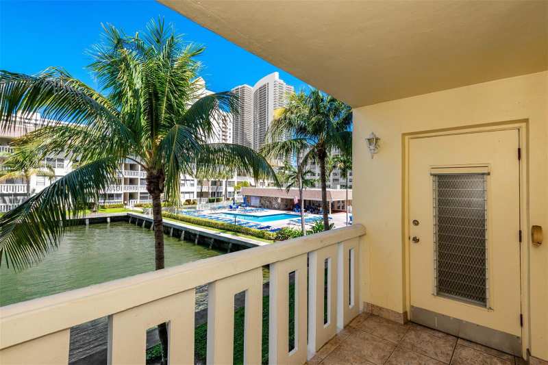 1891 S Ocean Drive # 207, Hallandale Beach FL 33009