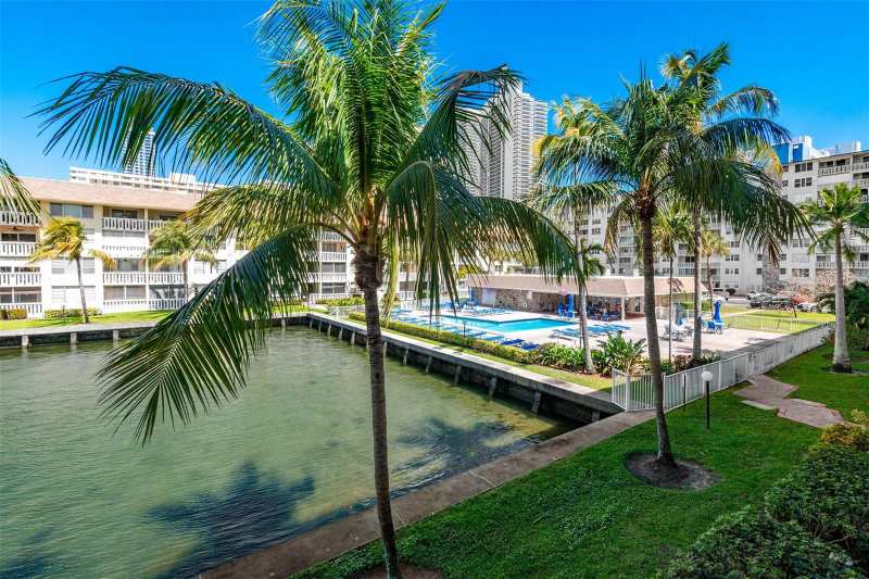 1891 S Ocean Drive # 207, Hallandale Beach FL 33009