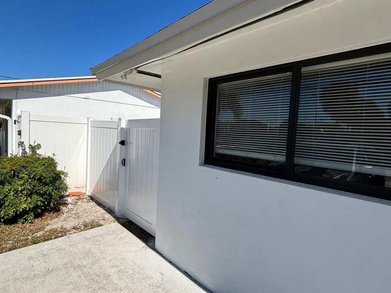 2016 Avenue S, Riviera Beach FL 33404