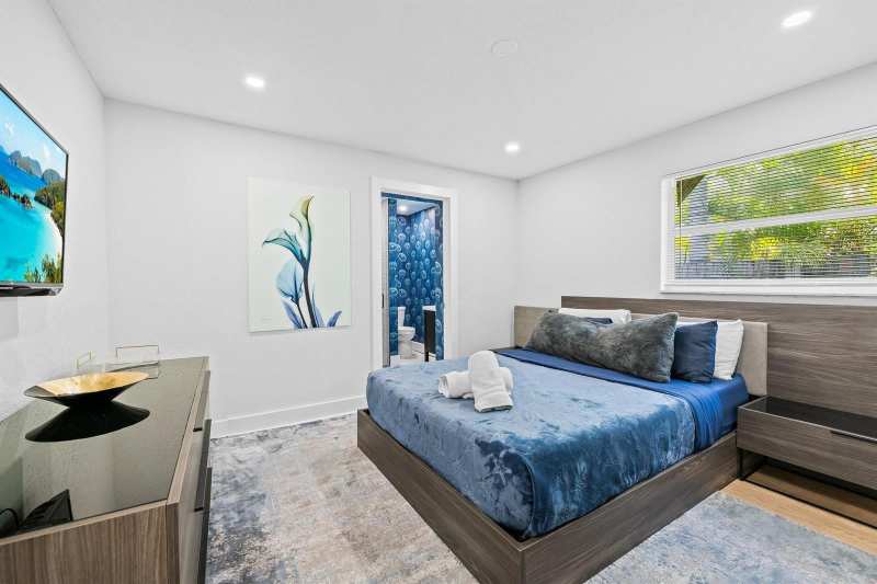 415 SE 3rd Avenue, Delray Beach FL 33483