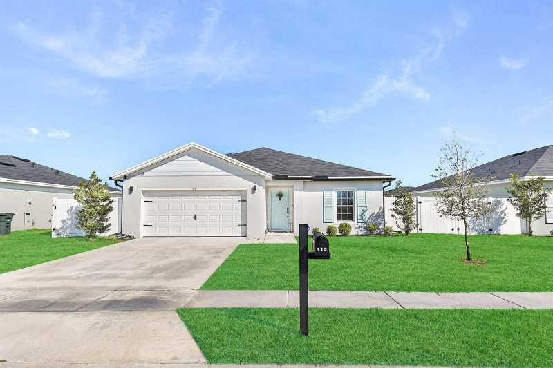 113 Dabou Loop, Belle Glade FL 33430