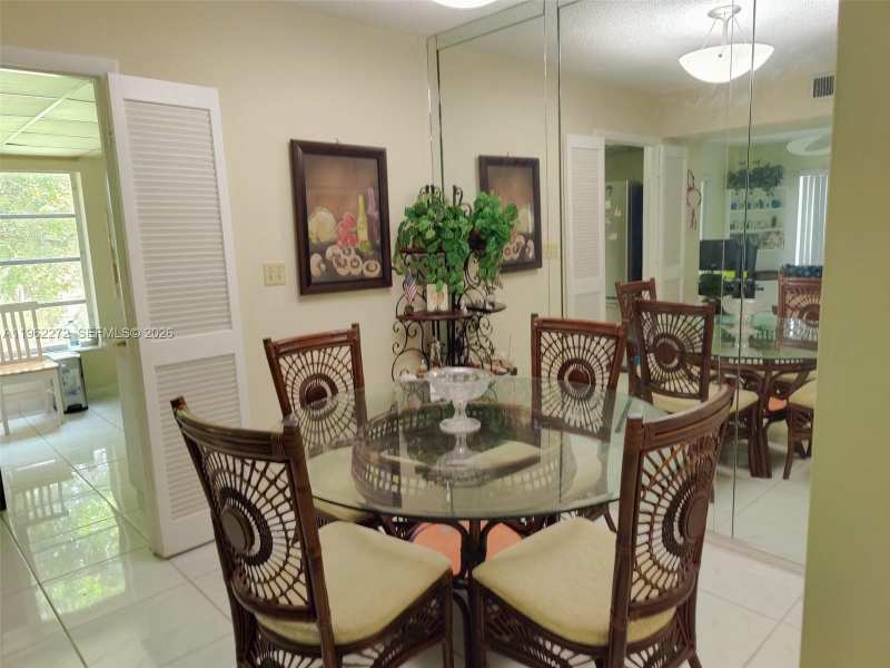 4168 Inverrary Dr # 301, Lauderhill FL 33319
