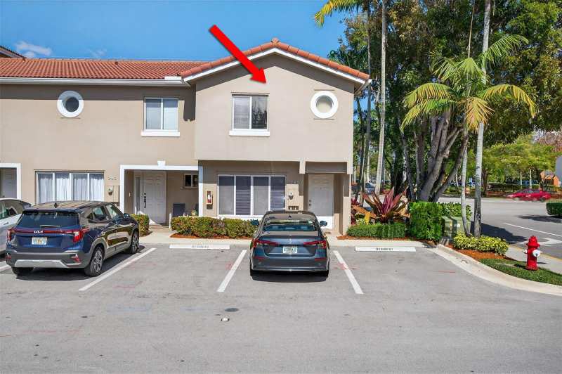 245 Riviera Circle # 245, Weston FL 33326