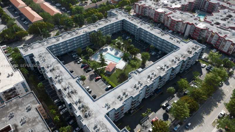 1655 W 44th Pl # 538, Hialeah FL 33012