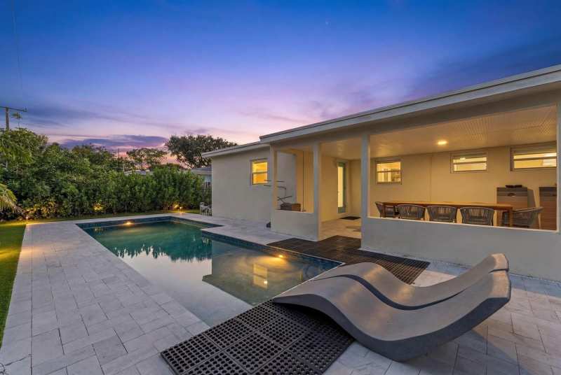 190 NE 21st Street, Boca Raton FL 33431