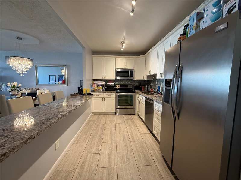 19370 Collins Ave # 1022, Sunny Isles Beach FL 33160