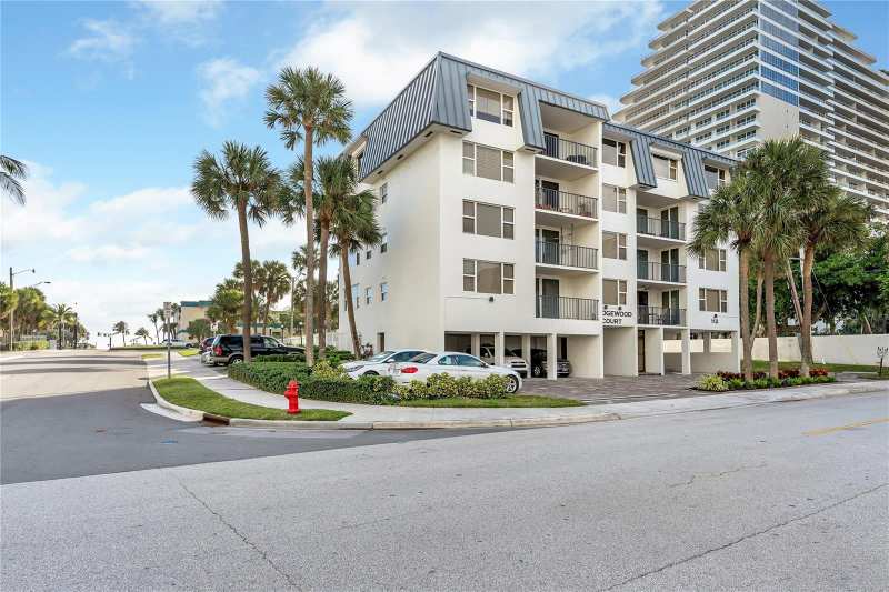 112 N Birch Road # 202, Fort Lauderdale FL 33304