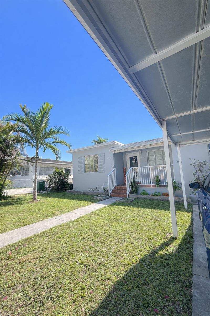 2460 NW 33rd St, Miami FL 33142