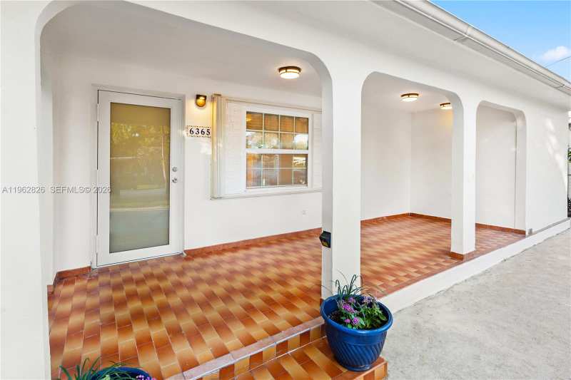 6365 SW 33rd St, Miami FL 33155