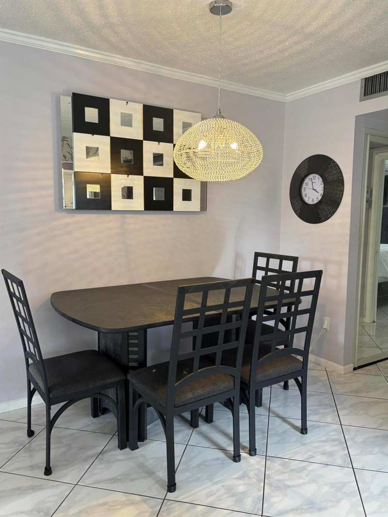 81 Windsor D, West Palm Beach FL 33417