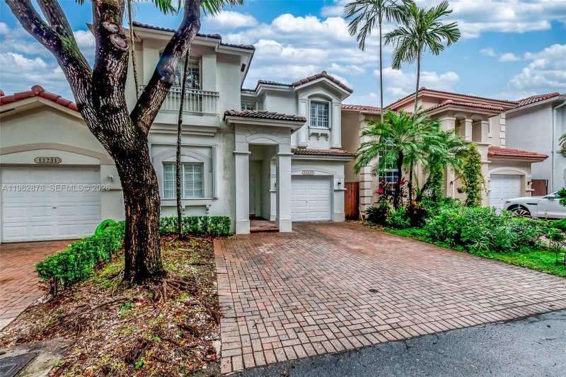 11227 NW 73rd Ter, Doral FL 33178