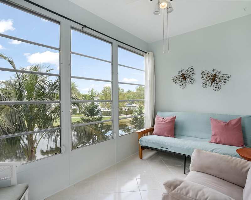 4805 NW 35th St # 506, Lauderdale Lakes FL 33319