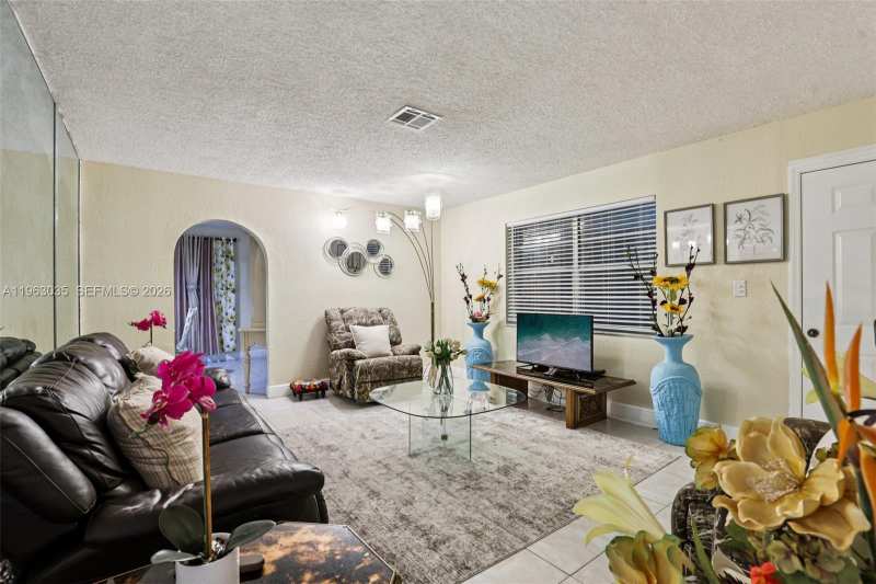 3398 NW 212th St, Miami Gardens FL 33056