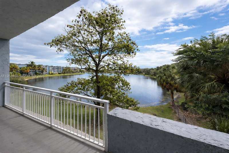 9351 Fontainebleau Blvd # B312, Miami FL 33172