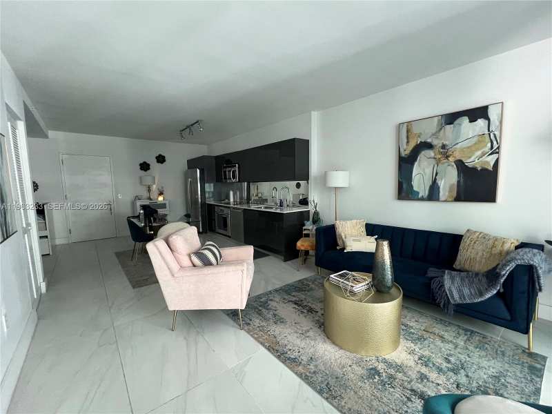 31 SE 6th St # 1404, Miami FL 33131