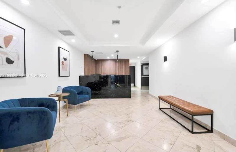 170 SE 14th St # 1606, Miami FL 33131