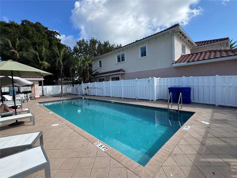 2333 SE 5th St, Pompano Beach FL 33062
