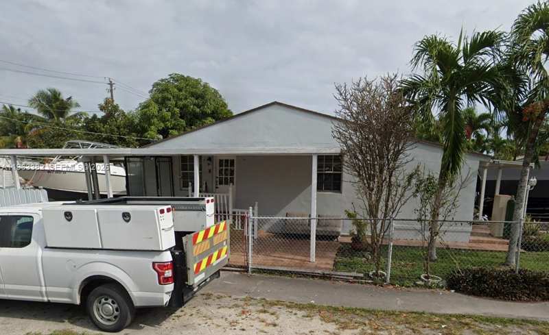 501 SE 1st St, Hialeah FL 33010