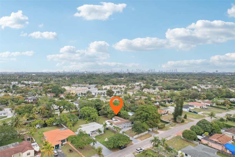 299 S Biscayne River Dr, Miami FL 33169
