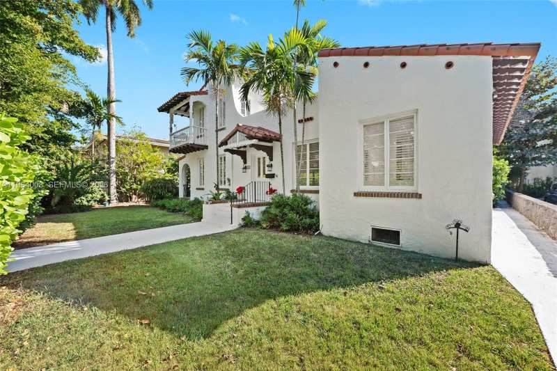 36 Phoenetia Ave, Coral Gables FL 33134