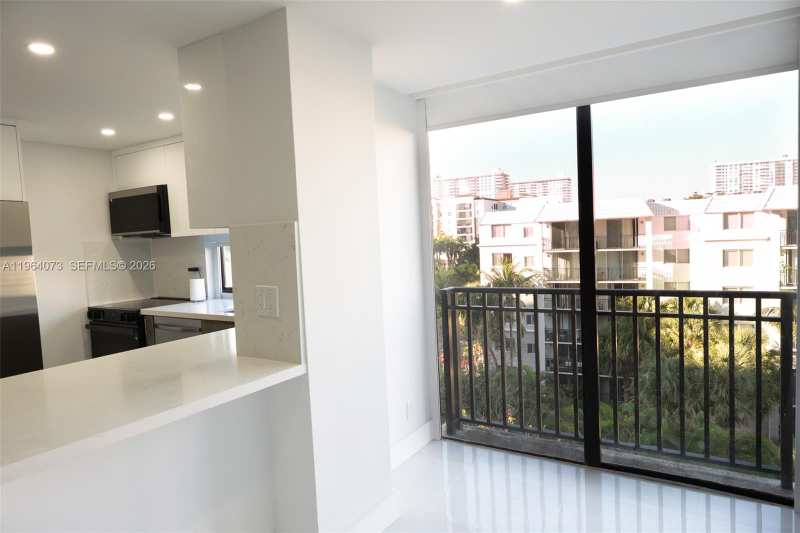 17021 N Bay Rd # 601, Sunny Isles Beach FL 33160