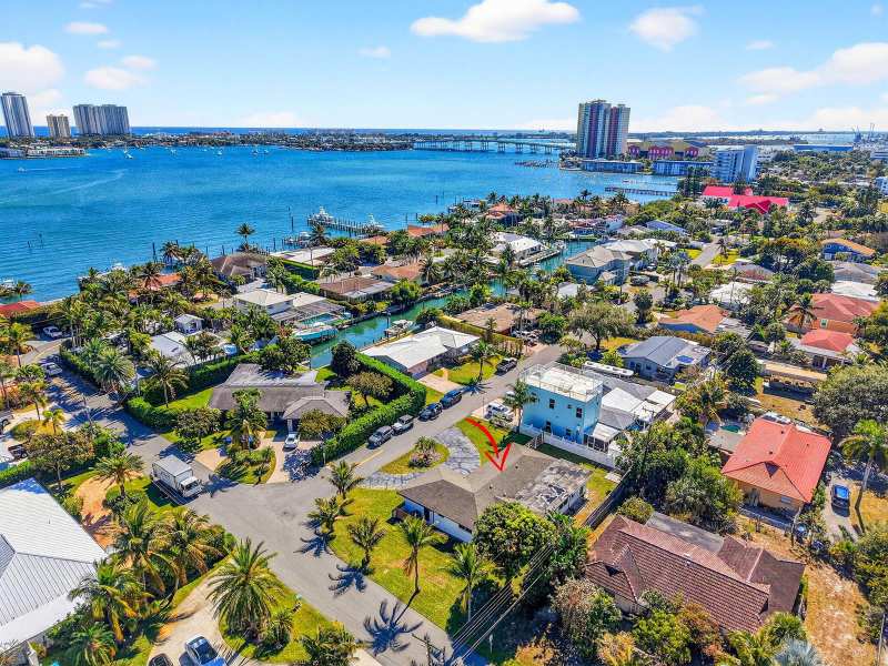 3651 Palm Drive, Riviera Beach FL 33404