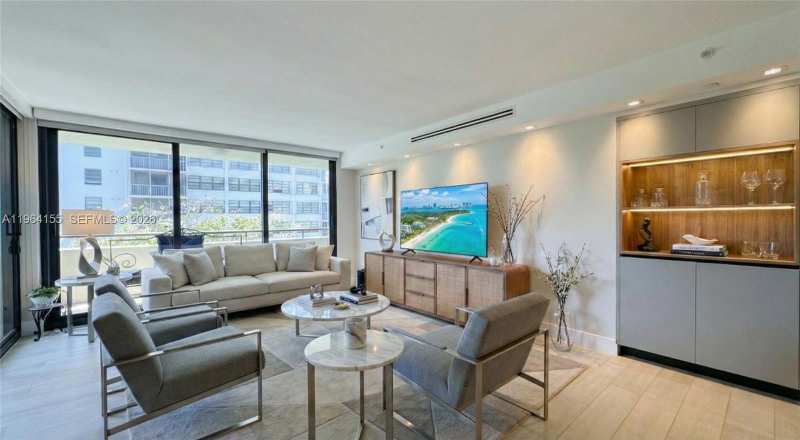 170 Ocean Lane Dr # 403, Key Biscayne FL 33149