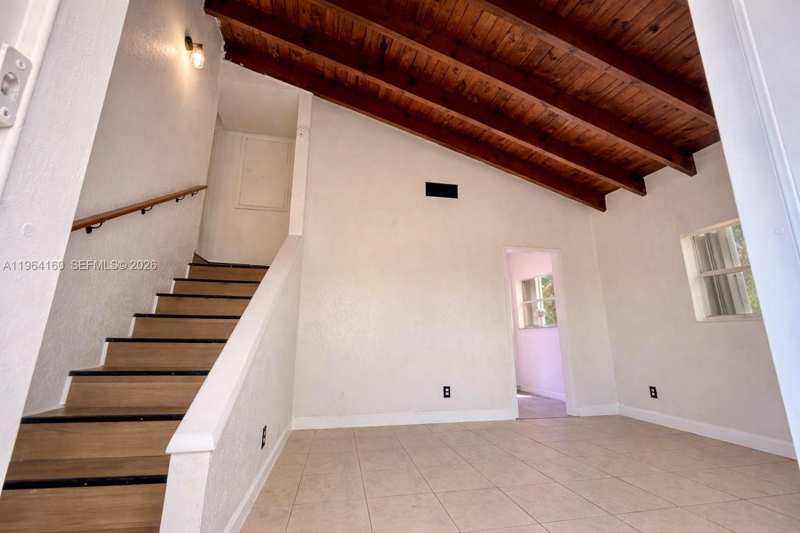 640 NW 16th St, Pompano Beach FL 33060