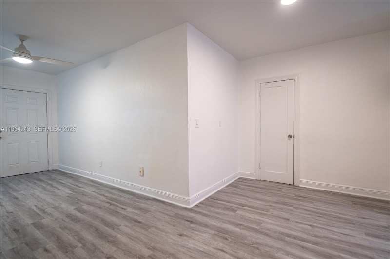 7325 Carlyle Ave # 9, Miami Beach FL 33141