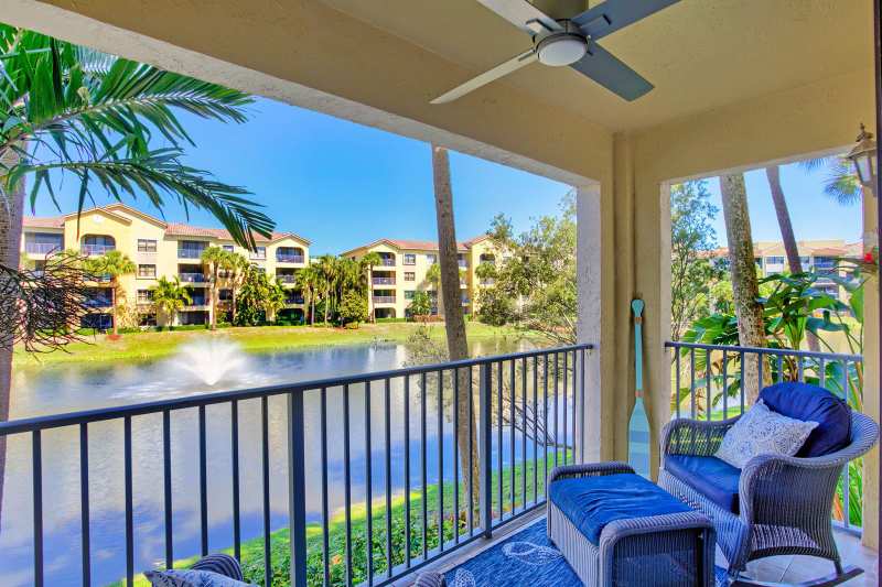 400 Uno Lago Drive # 204, Juno Beach FL 33408