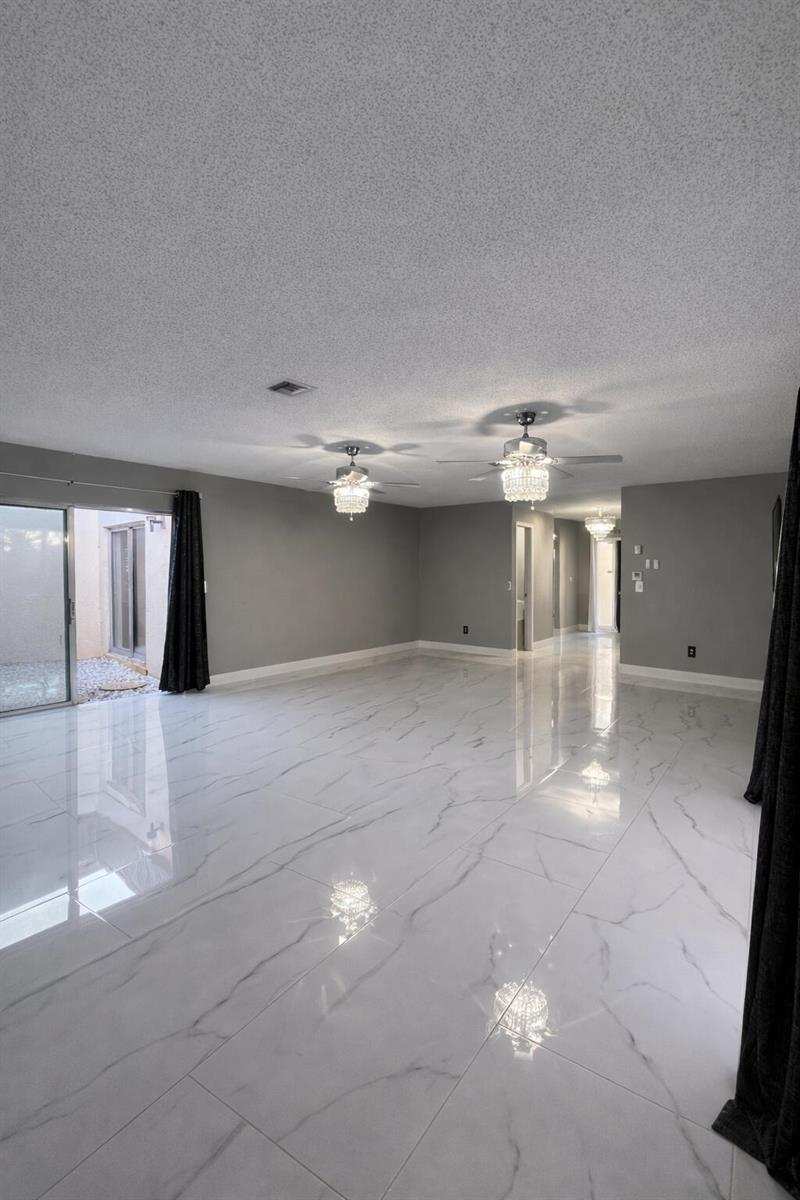 6770 Dupere Lane, Lake Worth FL 33467