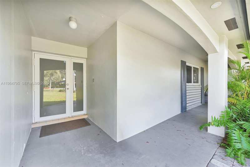820 E Cypress Ln # 38, Pompano Beach FL 33069