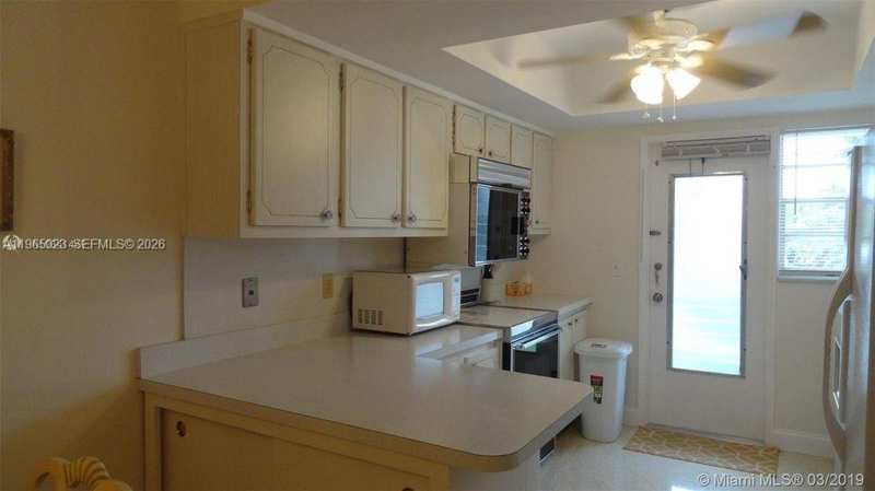 1400 S 19th Ave # 8, Hollywood FL 33020